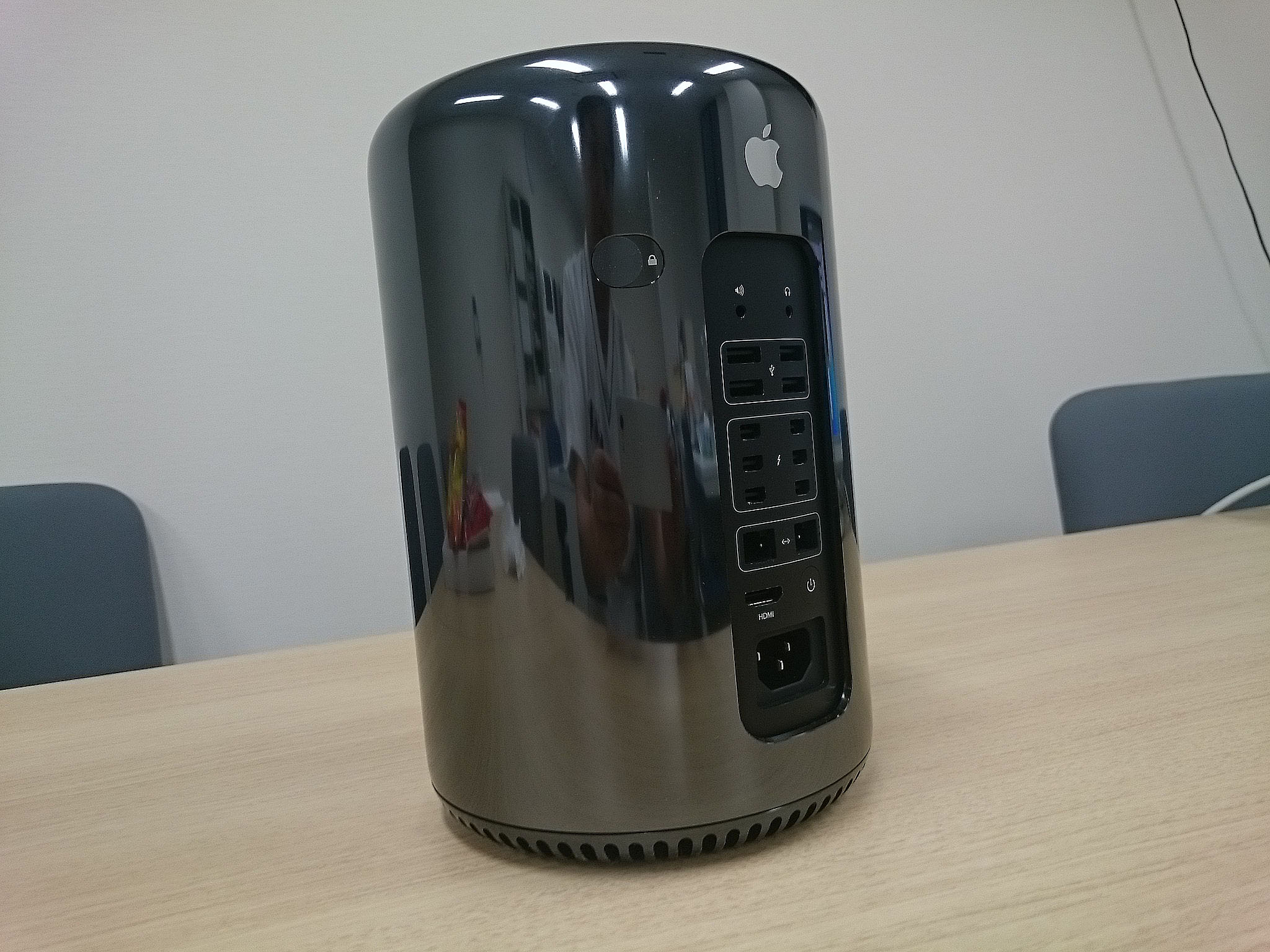 Apple Mac Pro (Late 2013)