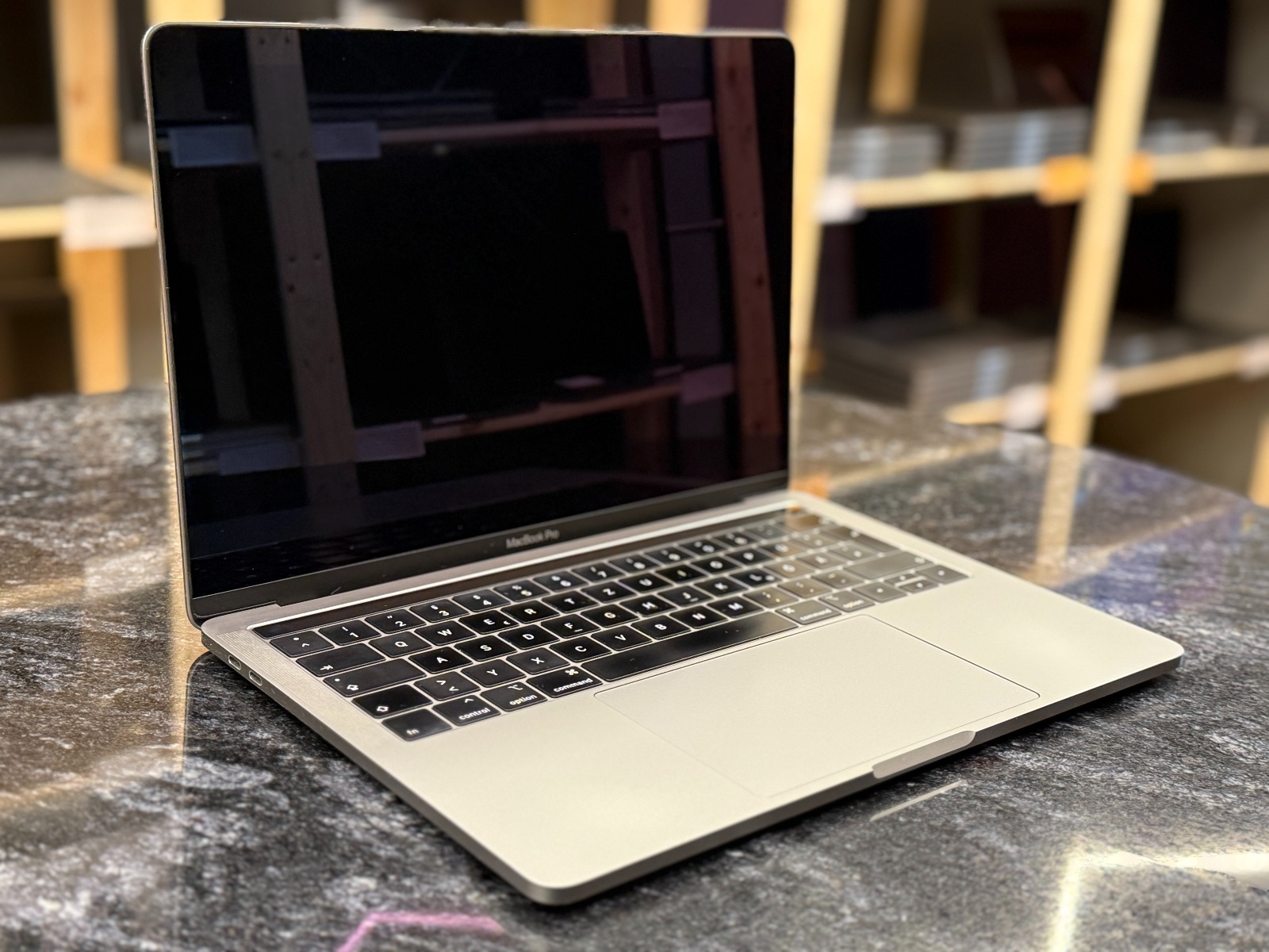 MacBook Pro A1989 13" (2019)